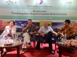 PhotoID:13149, Steve Noakes (second from left) with other Bali conference speakers from West Java, Belgium and Indonesian Ecotourism