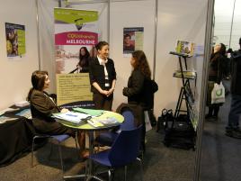 PhotoID:6984, Networking at the expo