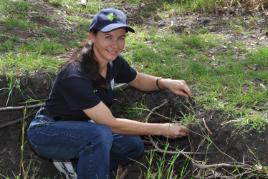 PhotoID:14186, Soils ain't soils ... Sandrine in the field