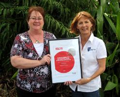 PhotoID:11433, Tracey and Gillian with the IELTS Award