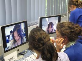 PhotoID:9282, High school students enjoy interacting live with Japanese teens