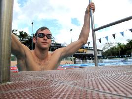 PhotoID:10387, Club member Matthew White prepares to train