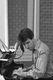 PhotoID:10318, Composer Jason Robert Brown will conduct master classes at CQCM in Mackay.