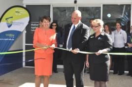 PhotoID:10878, Premier Bligh joins Vice-Chancellor Scott Bowman and Medical Imaging/Medical Sonography Head of Program Kelly Spuur to officially open the new facility