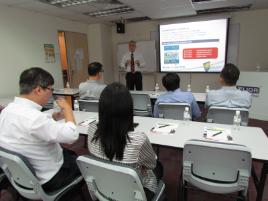 PhotoID:12311, Professor Bruce presenting to alumni