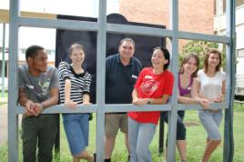 PhotoID:6906, The science students meet at Rockhampton Campus