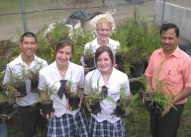 PhotoID:6420, L-R Sahaphop Saengram, Amy Hughes, Zoe Bramhall and Corey Rowland with Dr Ashwath