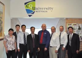 PhotoID:11774, Senior staff from Shandong Normal University visiting CQUni