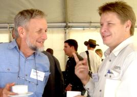 PhotoID:4309, Networking underway at QREX - photo by Katherine Spackman 