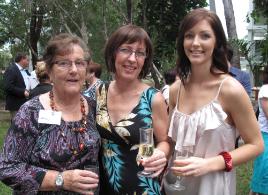 PhotoID:8658, Nursing prize-winner Lea Vieth gets a hug from mum Shielagh and niece Maddie