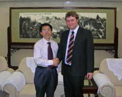 PhotoID:4253, AJC Chinese Editor, Director of Oncology, Dr Gong Le with IPP-SHR Program Manager Hamish Holewa