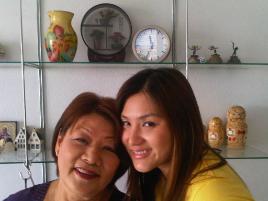 PhotoID:12842, Rina with her mum