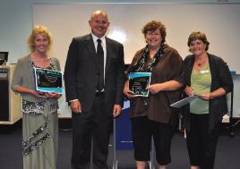 PhotoID:10044, Vice-Chancellor Professor Scott Bowman with the OPAL-winning MIST team from Bundaberg L-R Wendy Fasso, Dr Rosie Thrupp and Margaret Flanders