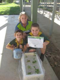 PhotoID:11451, Kylie Hopkins and students from Banana Primary School