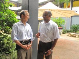 PhotoID:14122, Professor Keiichi Kaneto chats with CQUniversity Electrical Engineering senior lecturer Dr Preethi Preethichandra