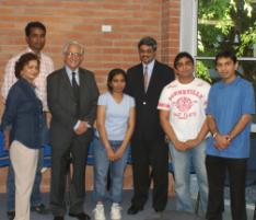 PhotoID:4812, The visitors meet Indian students