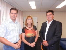 PhotoID:14184, CQUniversity Mackay's new Chaplain Reverend Renier Van Der Klashorst, with Deputy Vice-Chancellor (Academic & Research) Professor Hilary Winchester and Pro Vice-Chancellor (Community & Engagement) and head of Mackay campus, Professor Pierre Viljoen. 