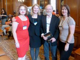 PhotoID:10952, Dr Melanie Birks (left) with Dr Jane Mills (right), meeting John Cresswell and Sharlene Hesse-Biber, both renown authors in the area of research at the International Congress of Qualitative Inquiry