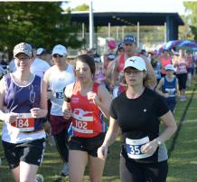 PhotoID:12910, Runners at the start of the 5k and 10k events