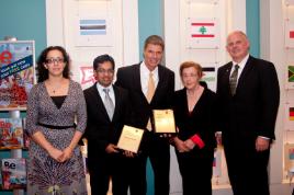 PhotoID:12168, L-R Suman Joshi, awardee Tiju George Thomas, awardee Professor David Robinson, Zofia Joshi and VC Professor Scott Bowman