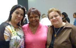 PhotoID:14022, CQUni Alumnus Linda Mallory-Keft, Aunty Flo Watson and Prof Bronwyn Fredericks