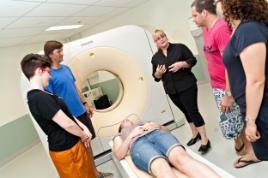 PhotoID:10769, Students come to terms with the latest Medical Imaging equipment