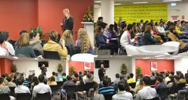 PhotoID:14882, LINK for larger images. VC Scott Bowman chats with students at CQUniversity Sydney Campus