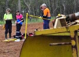 PhotoID:14395, LINK for a larger image of students investigating a crane accident