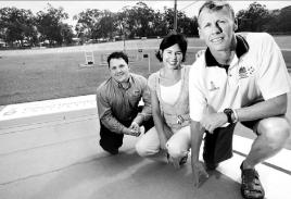 PhotoID:4907, Rockhampton Cycling Club's Brett Ruff (left) with CQU's Suzi Blair and Dr Peter Reaburn. PHOTO by Tamara Mackenzie courtesy 'The Morning Bulletin'