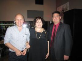 PhotoID:10594, Victor and Galina Korotkikh caught up with Dr Pierre Viljoen at the Alumni function in Mackay.