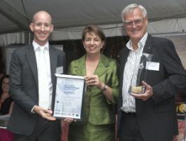 PhotoID:10052, Dr Mitch Duncan accepts his award from Premier Anna Bligh and Chief Scientist Professor Peter Andrews