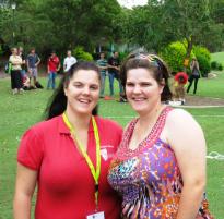 PhotoID:10494, Twins Amanda (left) and Tamara on campus during Orientation