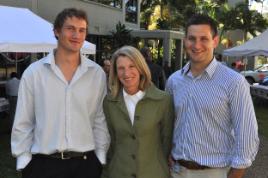 PhotoID:11035, Ben and Pieter Els celebrate the final days of their university study with their mother Mari Els.