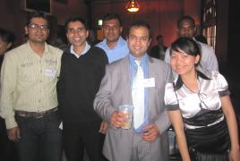 PhotoID:10161, Graduates enjoy the chance to network in Sydney