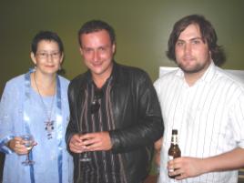 PhotoID:5033, L - R: Donna Purcell, Mark Gasser and Cameron Matthews chatted before the concert 