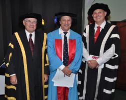 PhotoID:12149, Professor Kevin Tickle is flanked by Chancellor Rennie Fritschy and Vice-Chancellor Scott Bowman