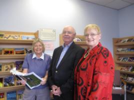 PhotoID:7520, CQUniPress Editor Liz Huf, Emeritus Professor Ken Dutton and Professor Angela Delves discuss the new book